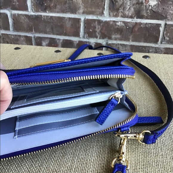 Kate Landry Phone Wallet Crossbody/Wristlet - Picture 7 of 8